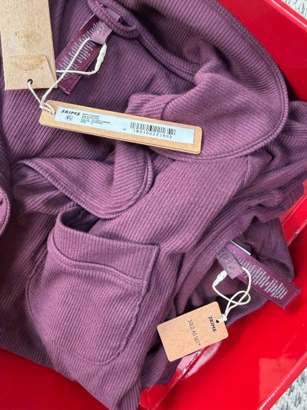 SKIMS Soft Lounge Sleep Set in Currant S BRAND IN GIFT BOX! - Picture 3 of 7
